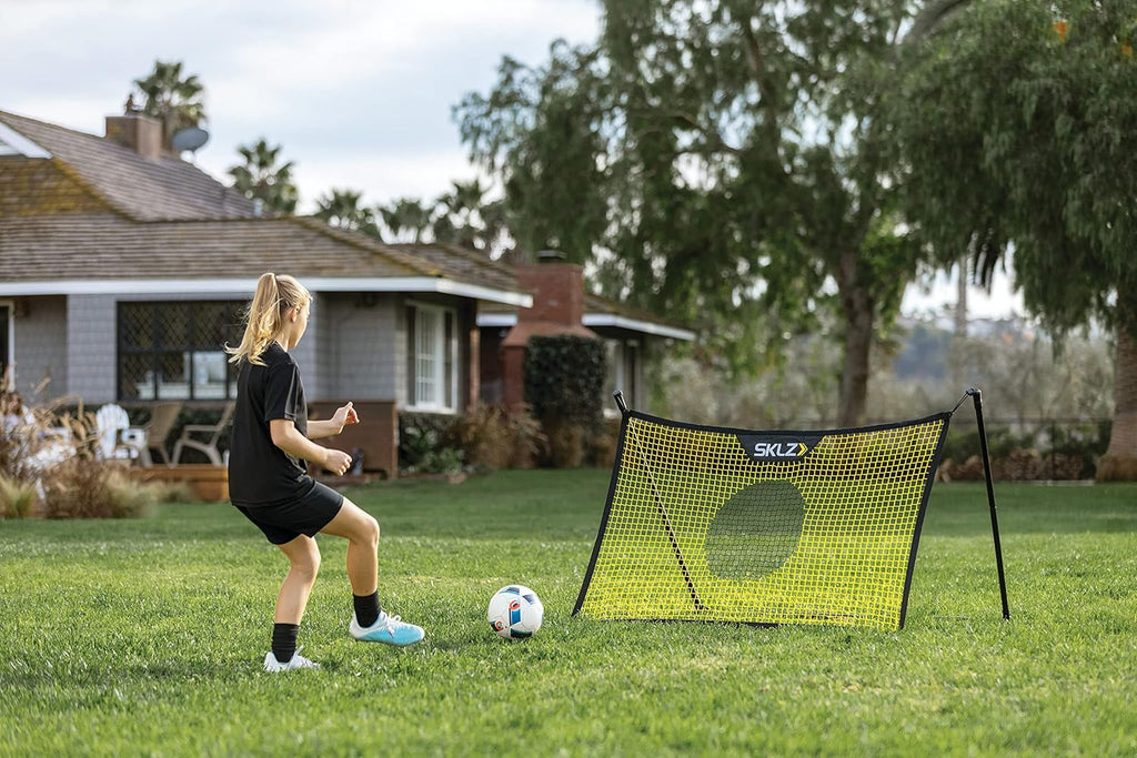 Solo Soccer Net Trainer and Rebounder with Carry Bag Q764830