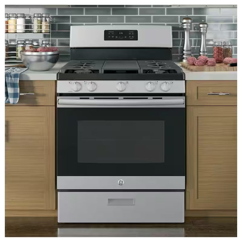 Freestanding Gas Range with Griddle Q369