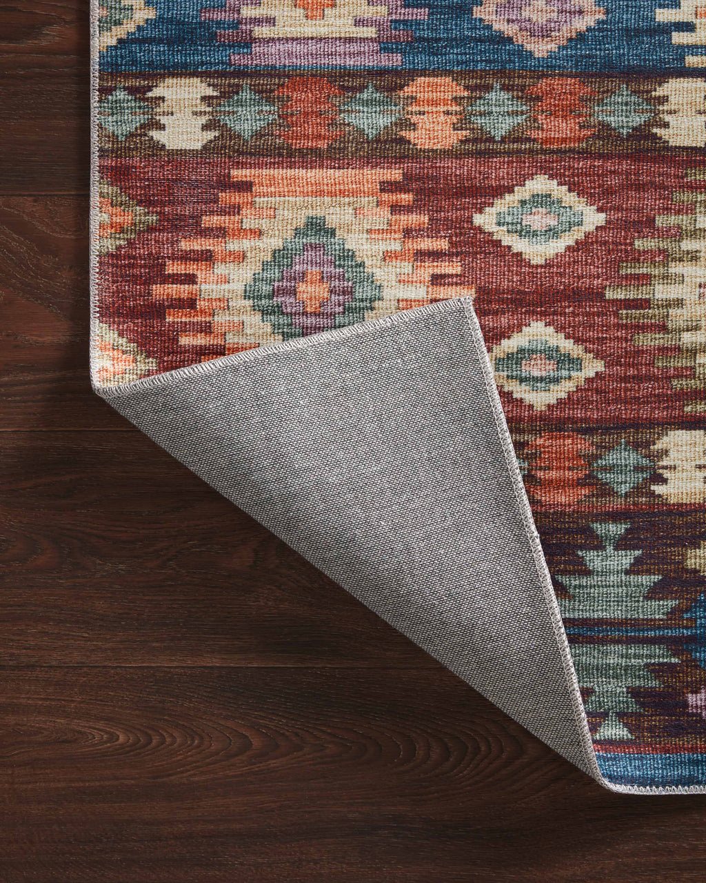 5' x 7'6" Southwestern Traditional Area Rug U21049
