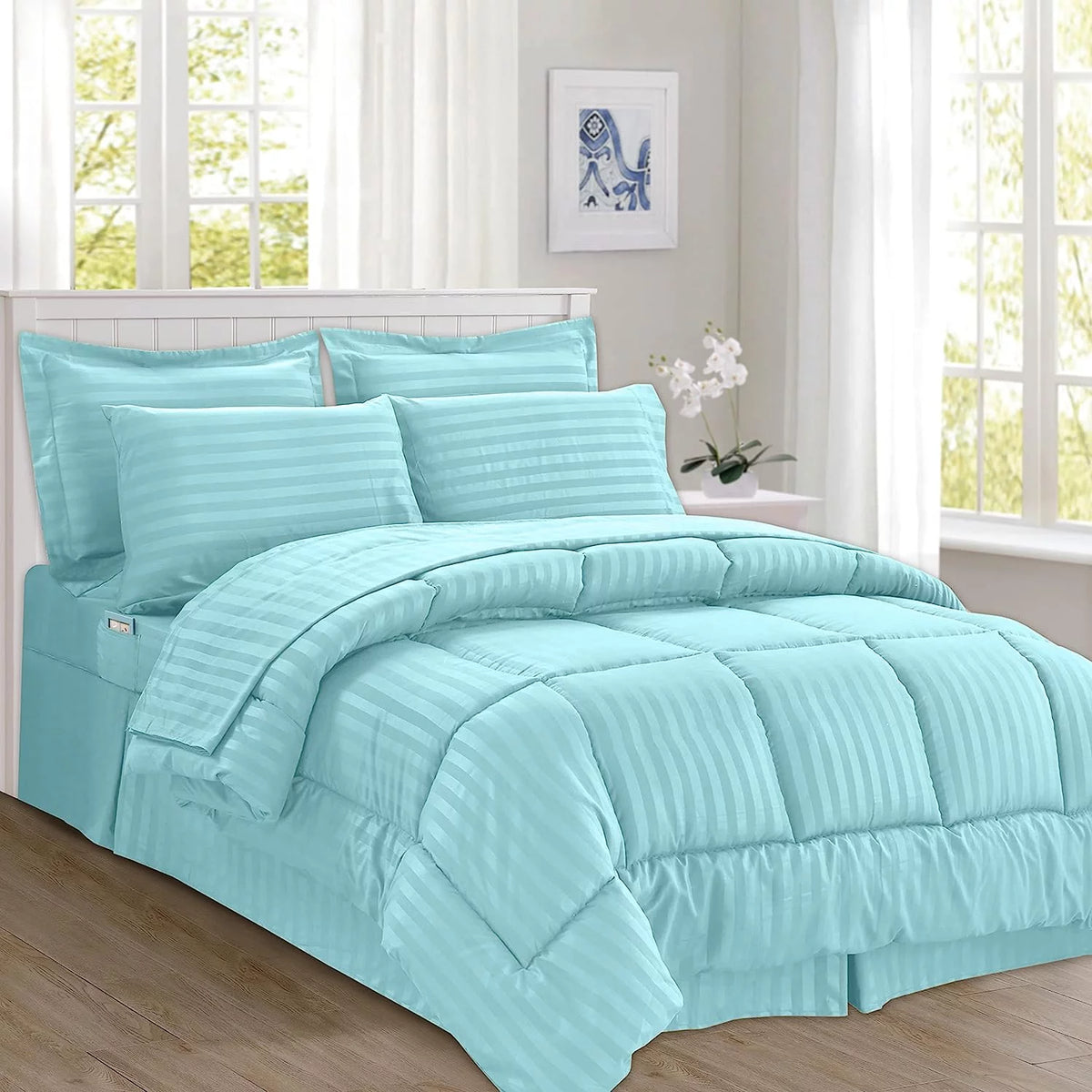 8 Piece Striped Comforter Set King California Size F157715