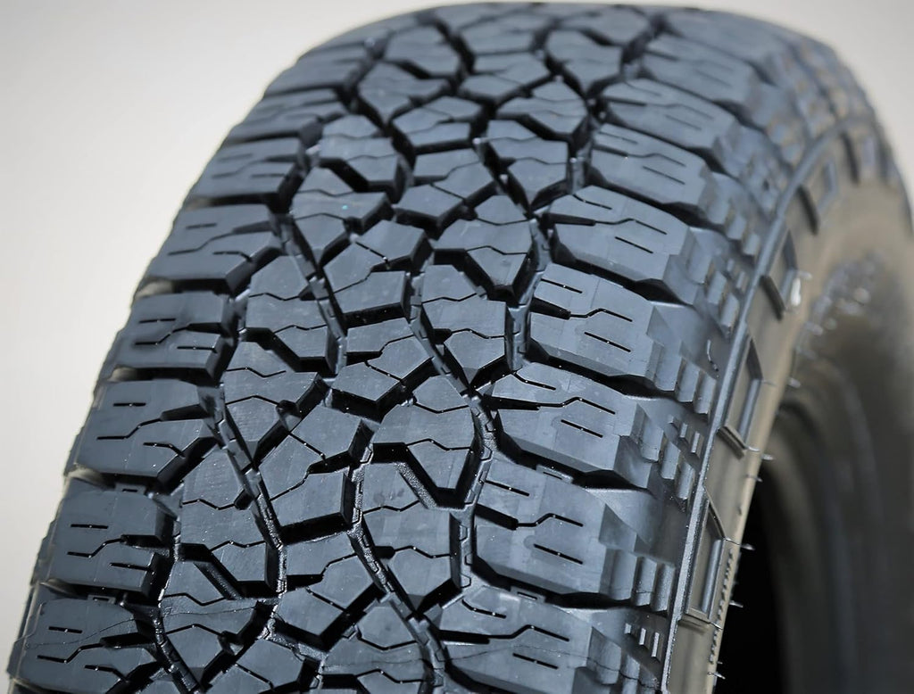 235/75R15 Radial Tire I32053