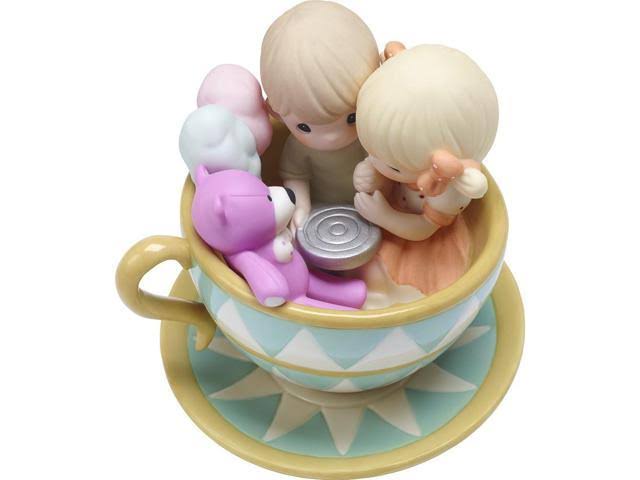 Bisque Porcelain Figurine M378758