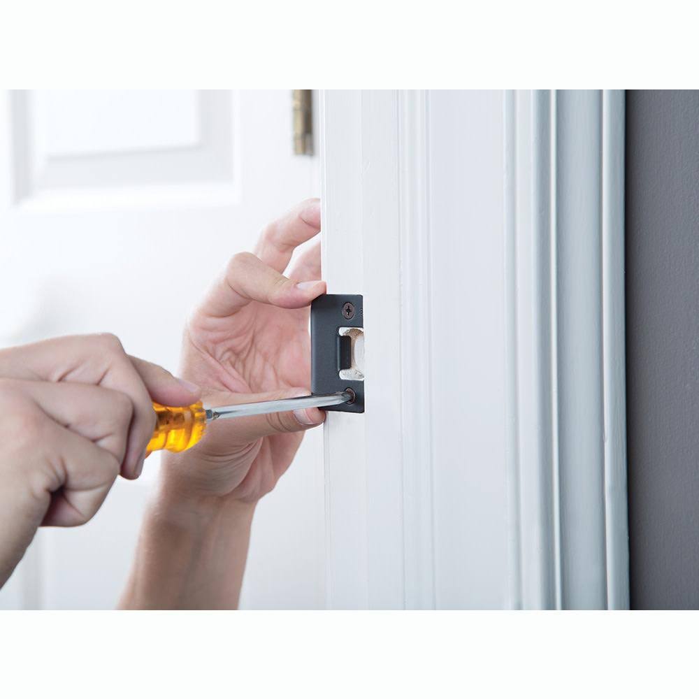 Satin Brass Keyed Entry Door Lever Set K649210