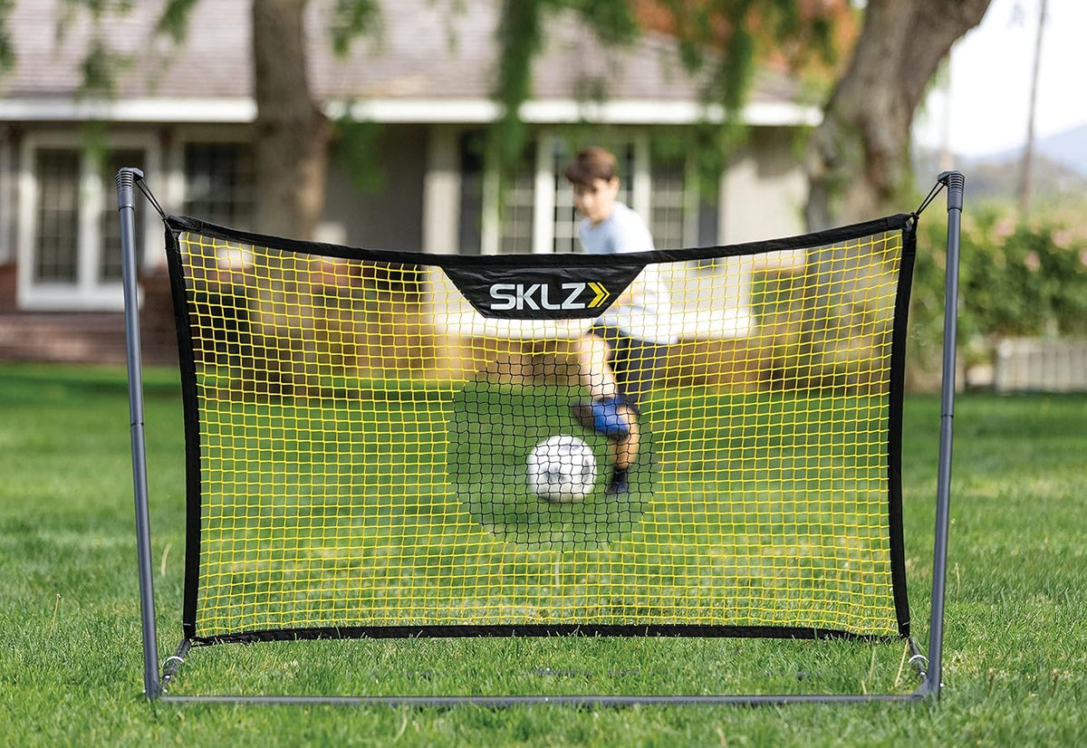 Solo Soccer Net Trainer and Rebounder with Carry Bag Q764830