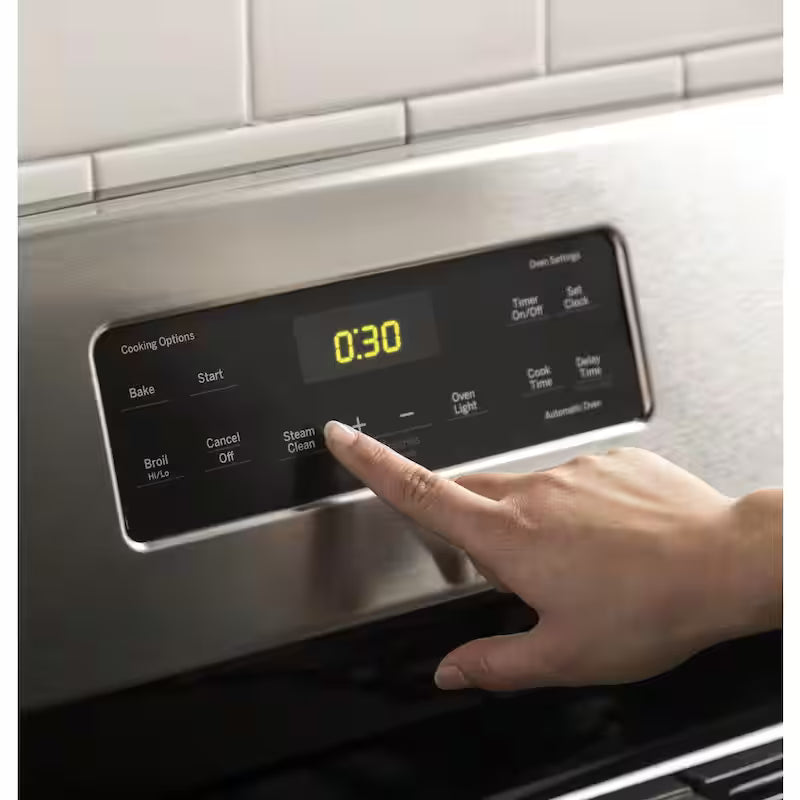 Freestanding Gas Range with Griddle Q369